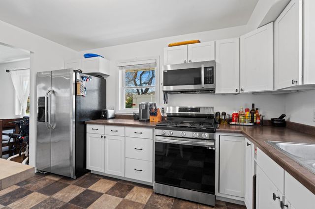 5825 Ensign Avenue N, New Hope, MN 55428