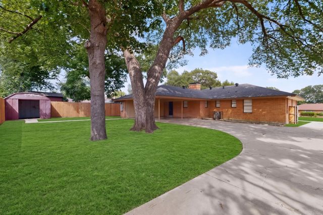 4941 Rockport Drive, Dallas, TX 75232
