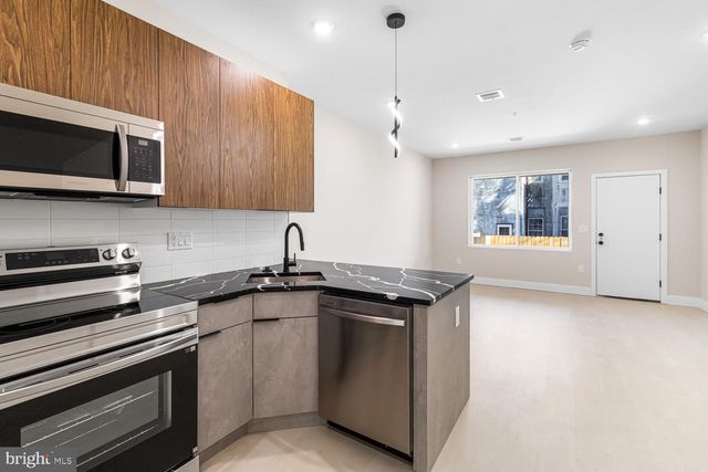 2049 E WILLIAM ST, Philadelphia, PA 19134