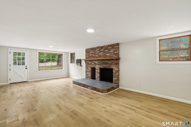 572 Forbes Street, East Hartford, CT 06118
