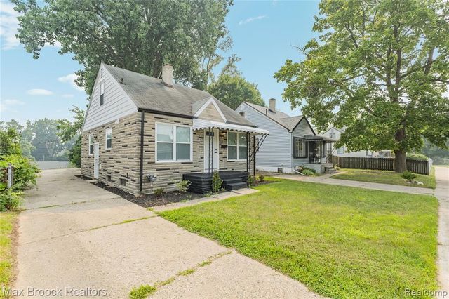 45 Pleasantview Drive, Pontiac, MI 48341
