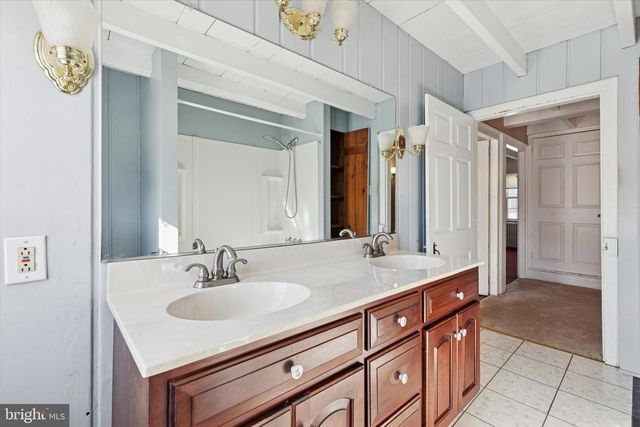 1211 COLLEGEVILLE RD, Collegeville, PA 19426