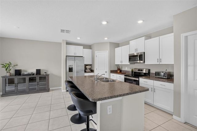 4907 WILD SENNA BOULEVARD, Tampa, FL 33619