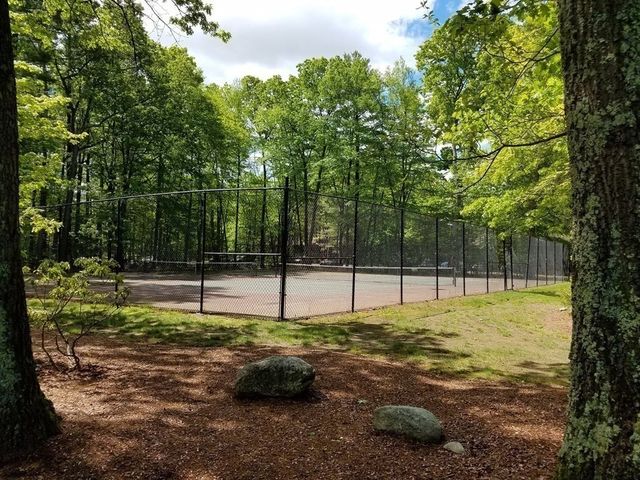 604 Old Stone Brook 4, Acton, MA 01718
