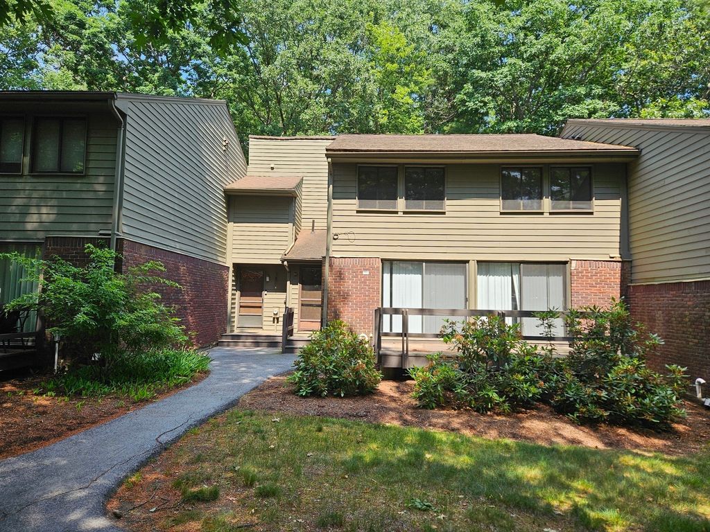 604 Old Stone Brook 4, Acton, MA 01718