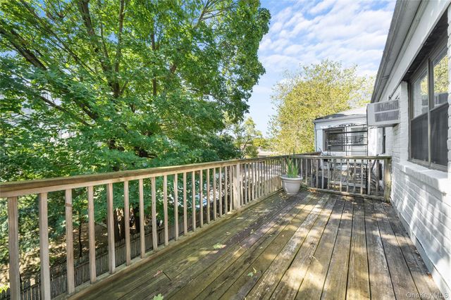1195 East Broadway L23, Hewlett, NY 11557