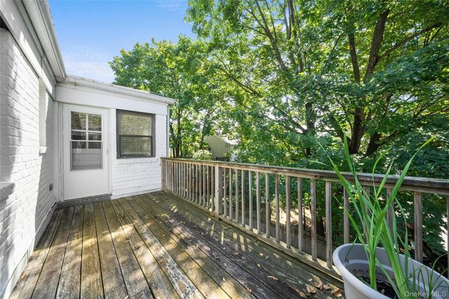 1195 East Broadway L23, Hewlett, NY 11557