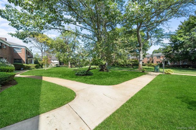 1195 East Broadway L23, Hewlett, NY 11557