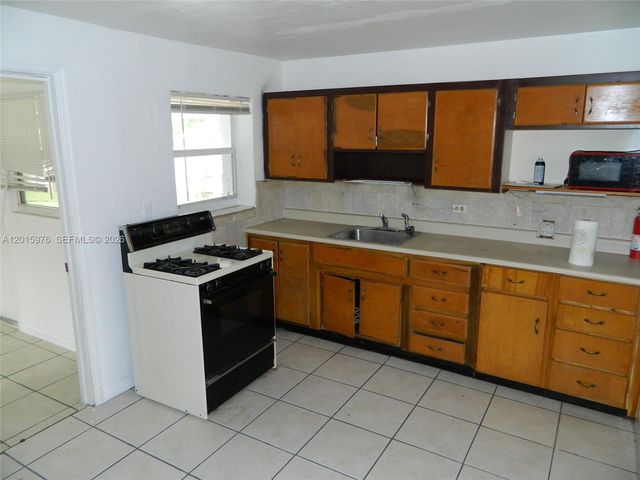 1340 SW 34th Ave, Fort Lauderdale, FL 33312