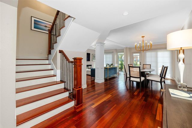 920 NORTH SHORE DRIVE NE, St Petersburg, FL 33701