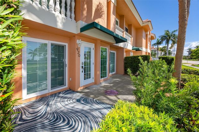 920 NORTH SHORE DRIVE NE, St Petersburg, FL 33701