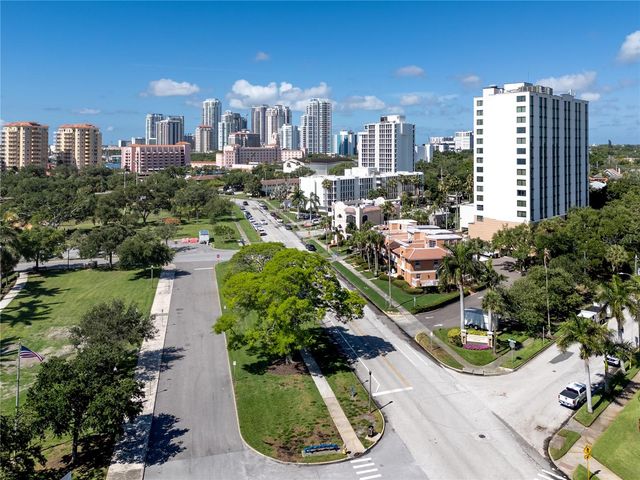 920 NORTH SHORE DRIVE NE, St Petersburg, FL 33701
