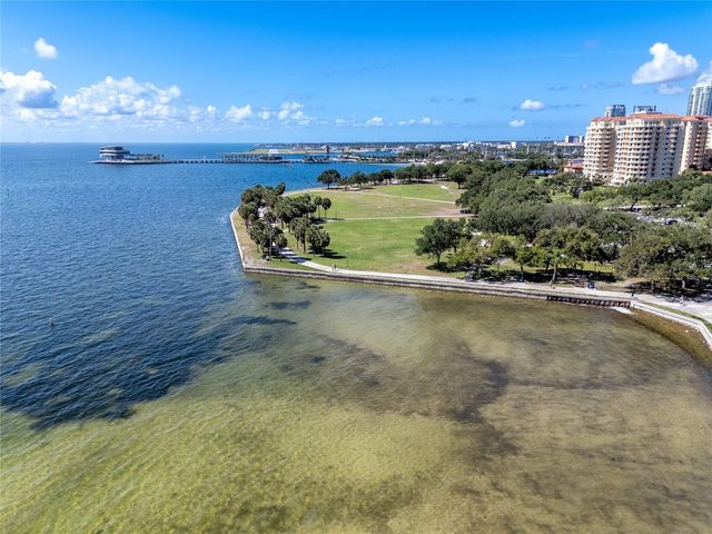 920 NORTH SHORE DRIVE NE, St Petersburg, FL 33701