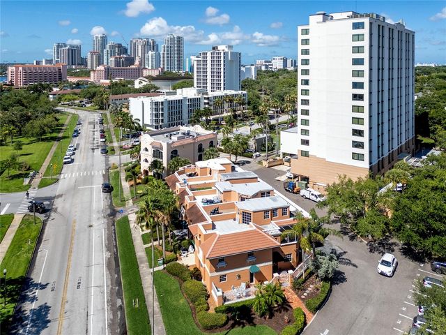 920 NORTH SHORE DRIVE NE, St Petersburg, FL 33701