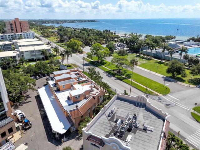 920 NORTH SHORE DRIVE NE, St Petersburg, FL 33701