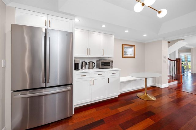 920 NORTH SHORE DRIVE NE, St Petersburg, FL 33701