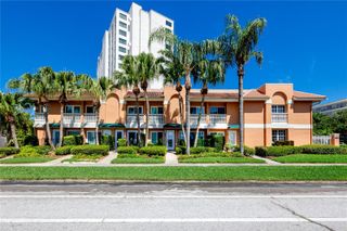 920 NORTH SHORE DRIVE NE, St Petersburg, FL 33701