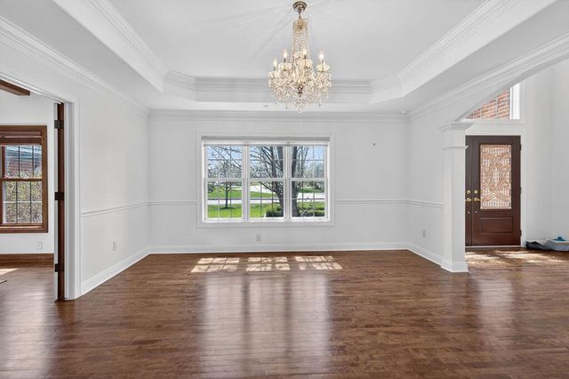 10685 Wood Crest DRIVE, Mequon, WI 53092