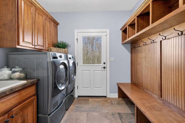 10685 Wood Crest DRIVE, Mequon, WI 53092