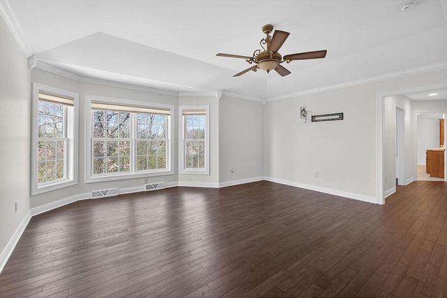 10685 Wood Crest DRIVE, Mequon, WI 53092