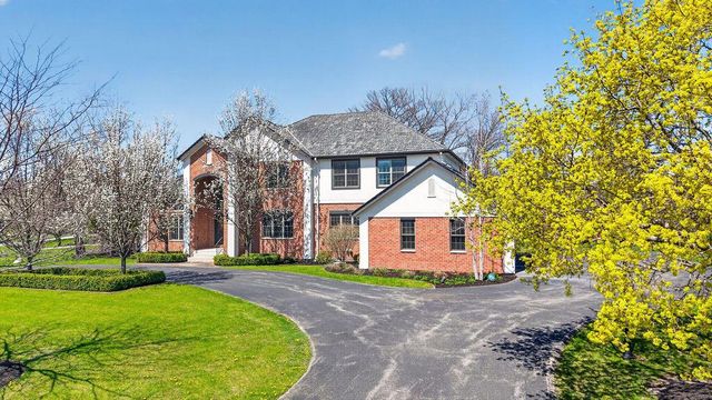 10685 Wood Crest DRIVE, Mequon, WI 53092