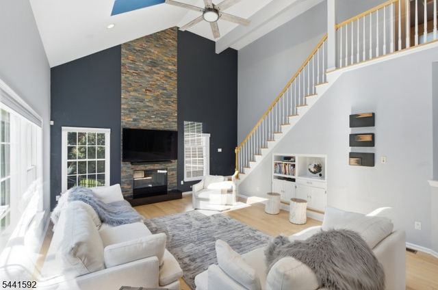 17 Kimble Ct, Hillsborough Twp., NJ 08844