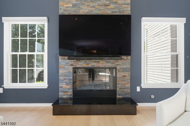 17 Kimble Ct, Hillsborough Twp., NJ 08844