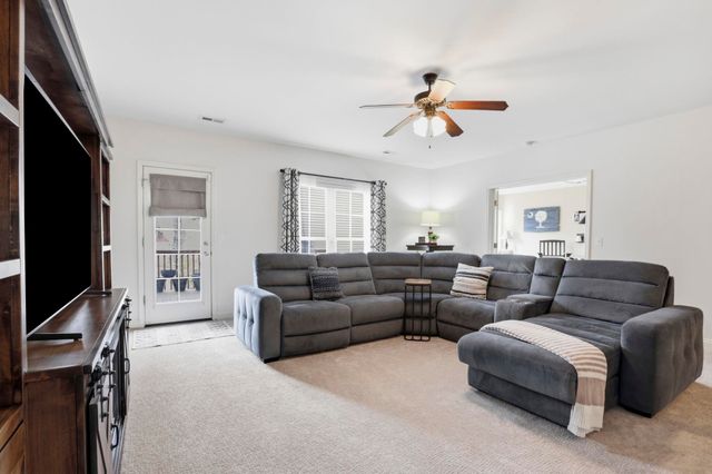 652 Mount Vernon Ln, Duncan, SC 29334