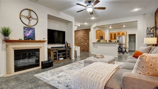 11284 Emerald Pine Lane, Las Vegas, NV 89138