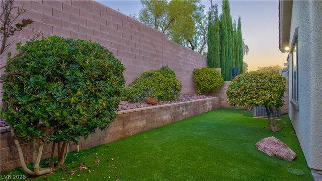 11284 Emerald Pine Lane, Las Vegas, NV 89138