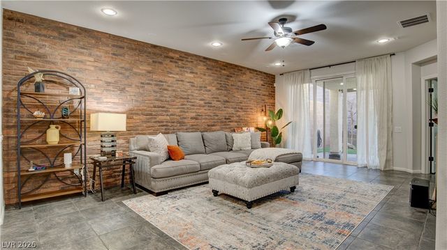 11284 Emerald Pine Lane, Las Vegas, NV 89138