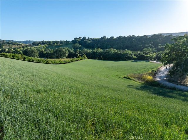 5250 , 5260 Vineyard, Paso Robles, CA 93446