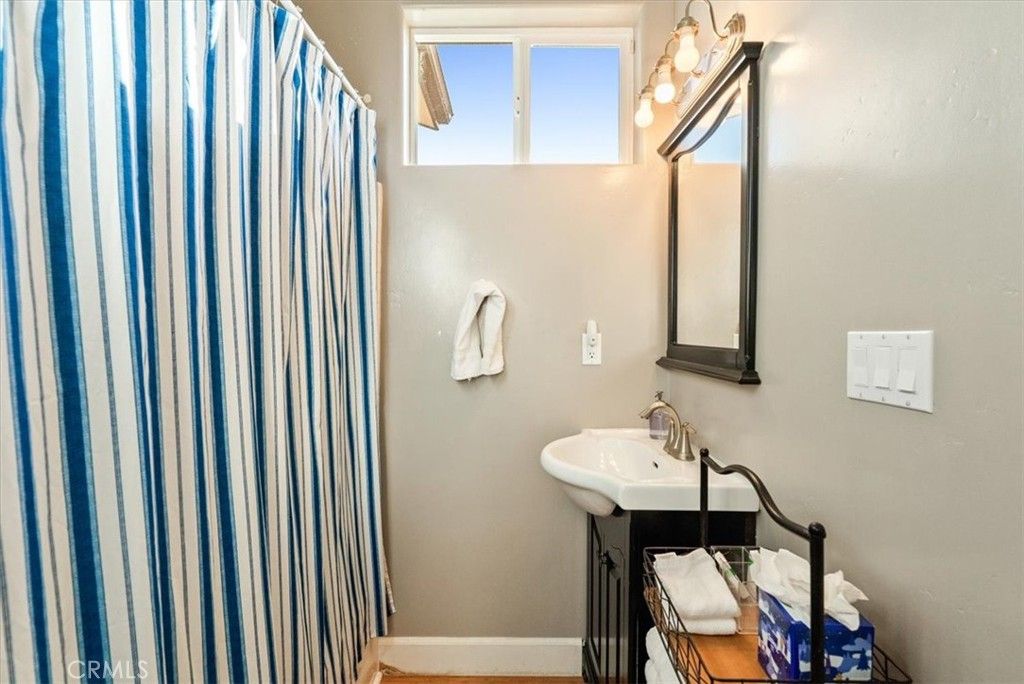 Image 18 of property listing at 5250 , 5260 Vineyard, Paso Robles, CA 93446