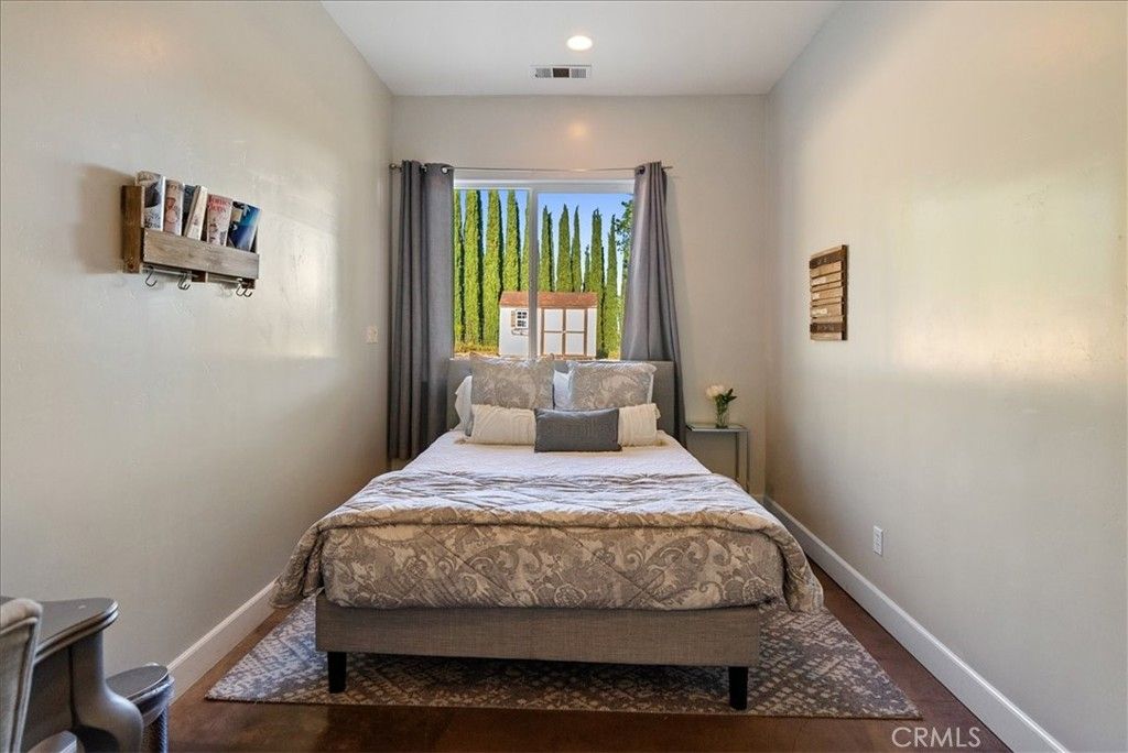 Image 25 of property listing at 5250 , 5260 Vineyard, Paso Robles, CA 93446