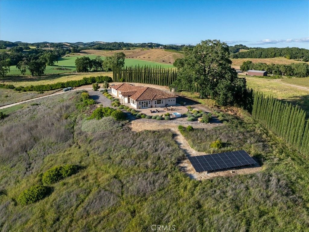 Image 35 of property listing at 5250 , 5260 Vineyard, Paso Robles, CA 93446