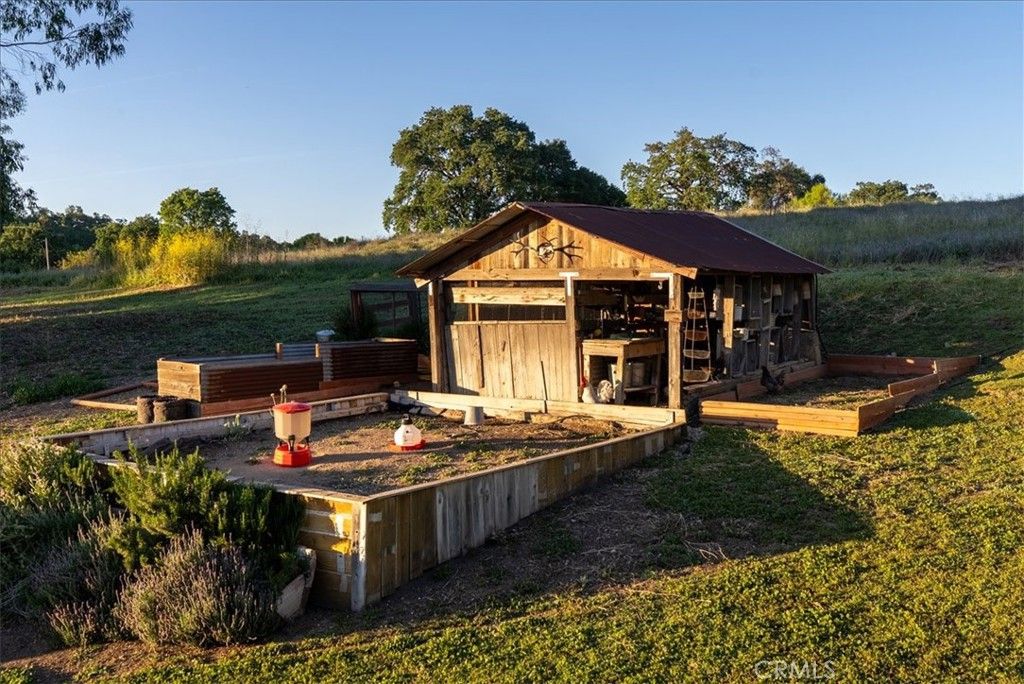 Image 58 of property listing at 5250 , 5260 Vineyard, Paso Robles, CA 93446