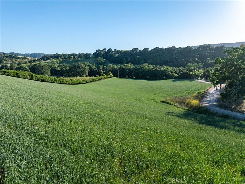 Image 71 of property listing at 5250 , 5260 Vineyard, Paso Robles, CA 93446