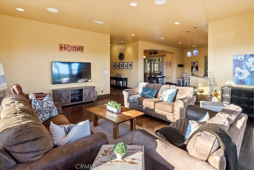 Image 7 of property listing at 5250 , 5260 Vineyard, Paso Robles, CA 93446