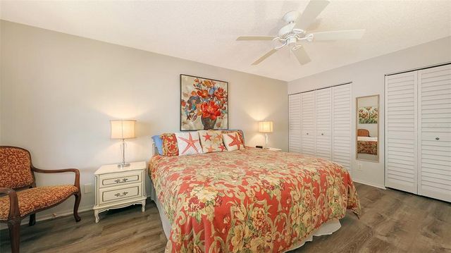 5641 MIDNIGHT PASS ROAD 904, Sarasota, FL 34242