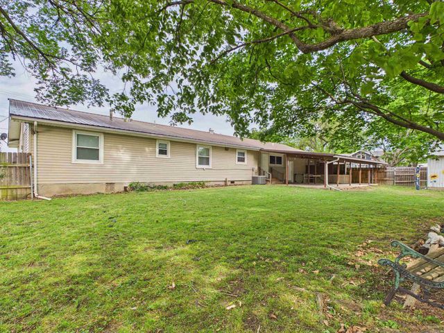 803 Springfield Street, Berryville, AR 72616