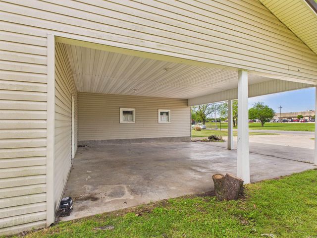 803 Springfield Street, Berryville, AR 72616