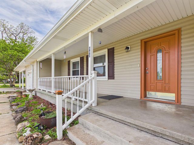 803 Springfield Street, Berryville, AR 72616