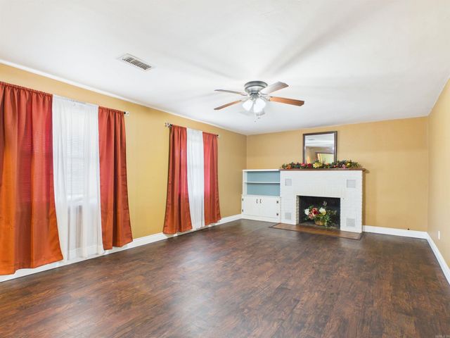 803 Springfield Street, Berryville, AR 72616