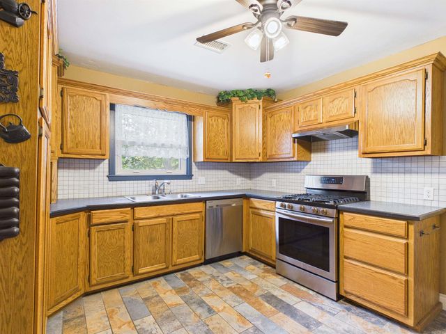 803 Springfield Street, Berryville, AR 72616