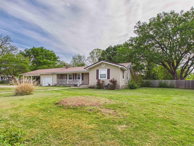 803 Springfield Street, Berryville, AR 72616