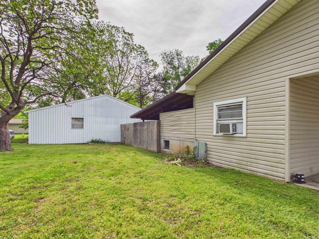 803 Springfield Street, Berryville, AR 72616