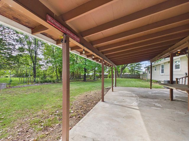 803 Springfield Street, Berryville, AR 72616