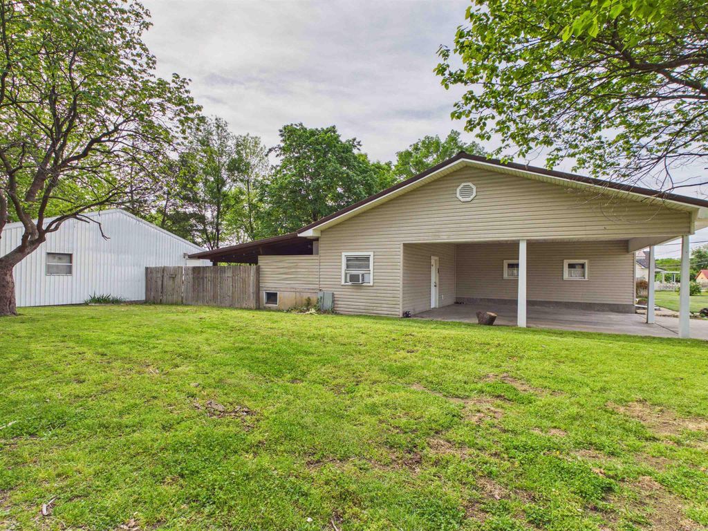 803 Springfield Street, Berryville, AR 72616
