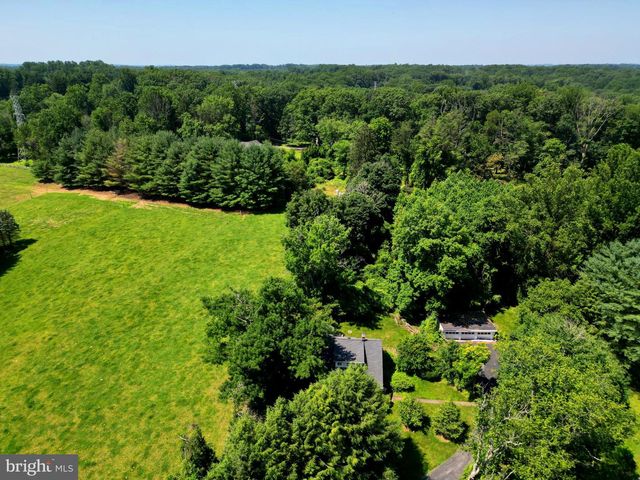 11944 FALLS RD, Cockeysville, MD 21030