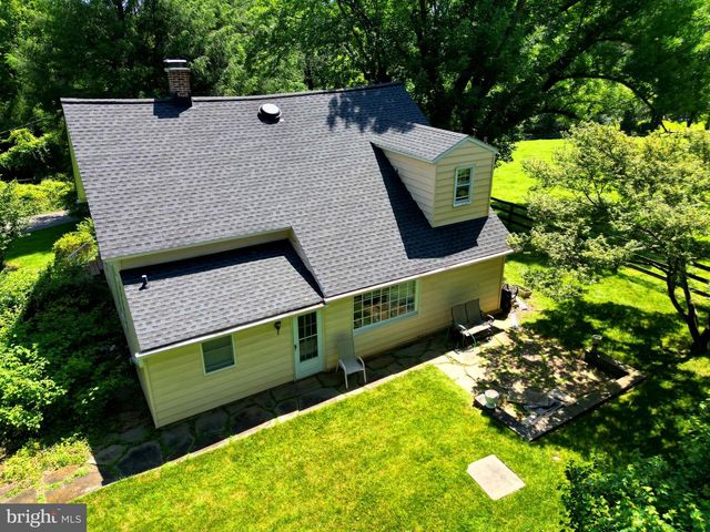 11944 FALLS RD, Cockeysville, MD 21030